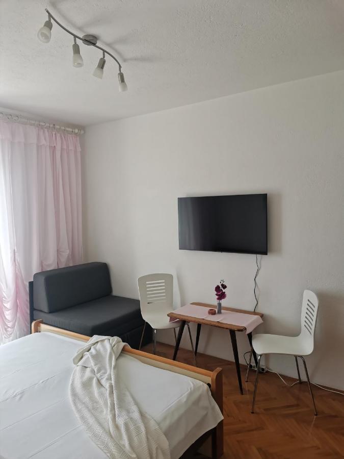 Apartments Zara มีมิตเซ ภายนอก รูปภาพ